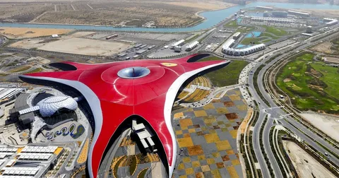 Abu Dhabi City Tour Holidays Package featuring top attractions and guided sightseeing