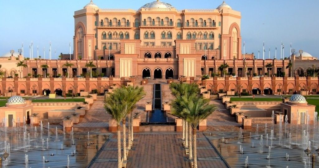 Emirates Palace photo stop during Abu Dhabi city sightseeing tour