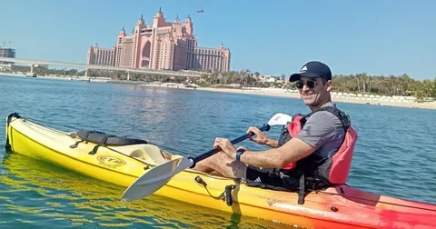 Dubai city tour itinerary at Palm Jumeirah