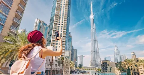 Family sightseeing tour at Burj Khalifa Dubai