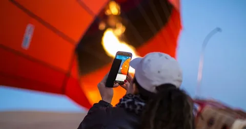 Hot air balloon Dubai experience at sunrise